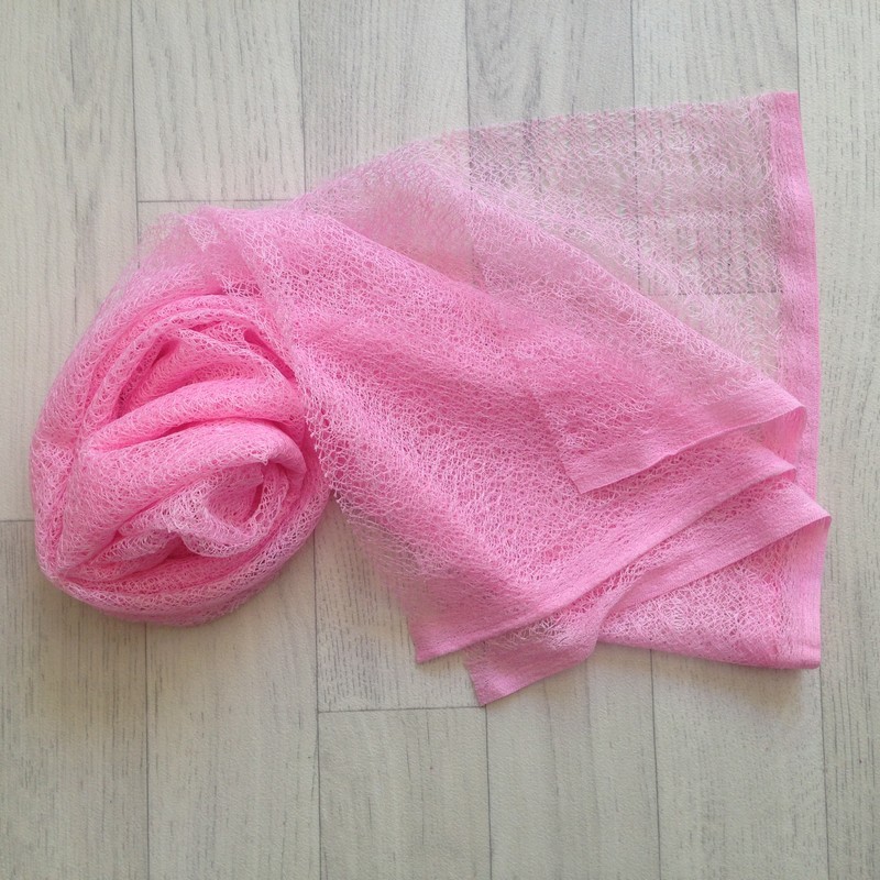 Wrap gauze tissu dentellé 160x50 cm, modèle rose bonbon