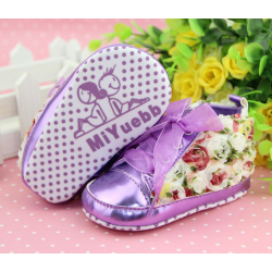 Chaussure souple basket montante bébé 0 à 12 mois, modèle Dentelle violet
