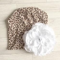 Bonnet en coton modèle léopard fleur blanche